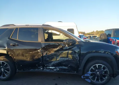 2025 GMC Terrain Awd Elevation z USA, uszkodzony, nr VIN 3GKALUEG6SL187151